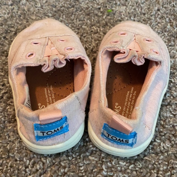 Baby TOMS - Picture 2 of 3